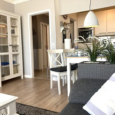 Apartment Strandhotel - Superblick 60 *